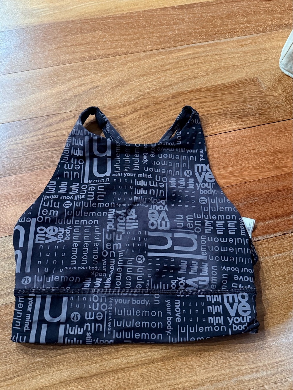 lululemon athletica Black Graphic High-Neck Sports Bra size 4 like new